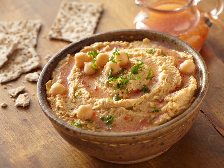 Simple Red Pepper Hummus